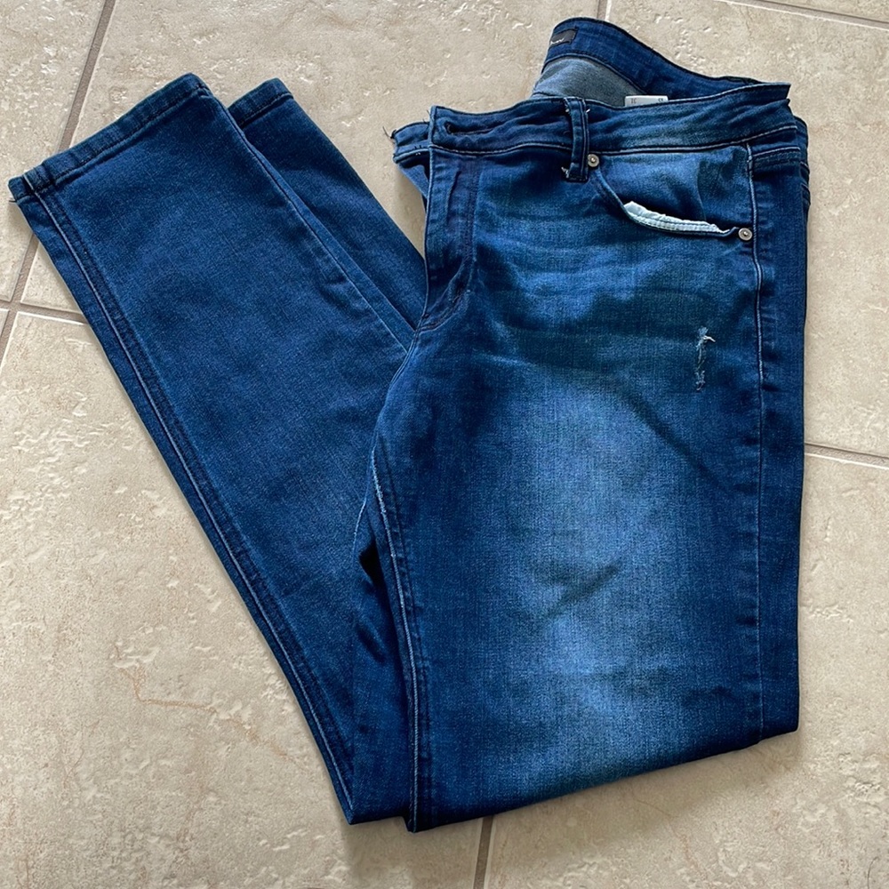 KanCan size 15/31 jeans